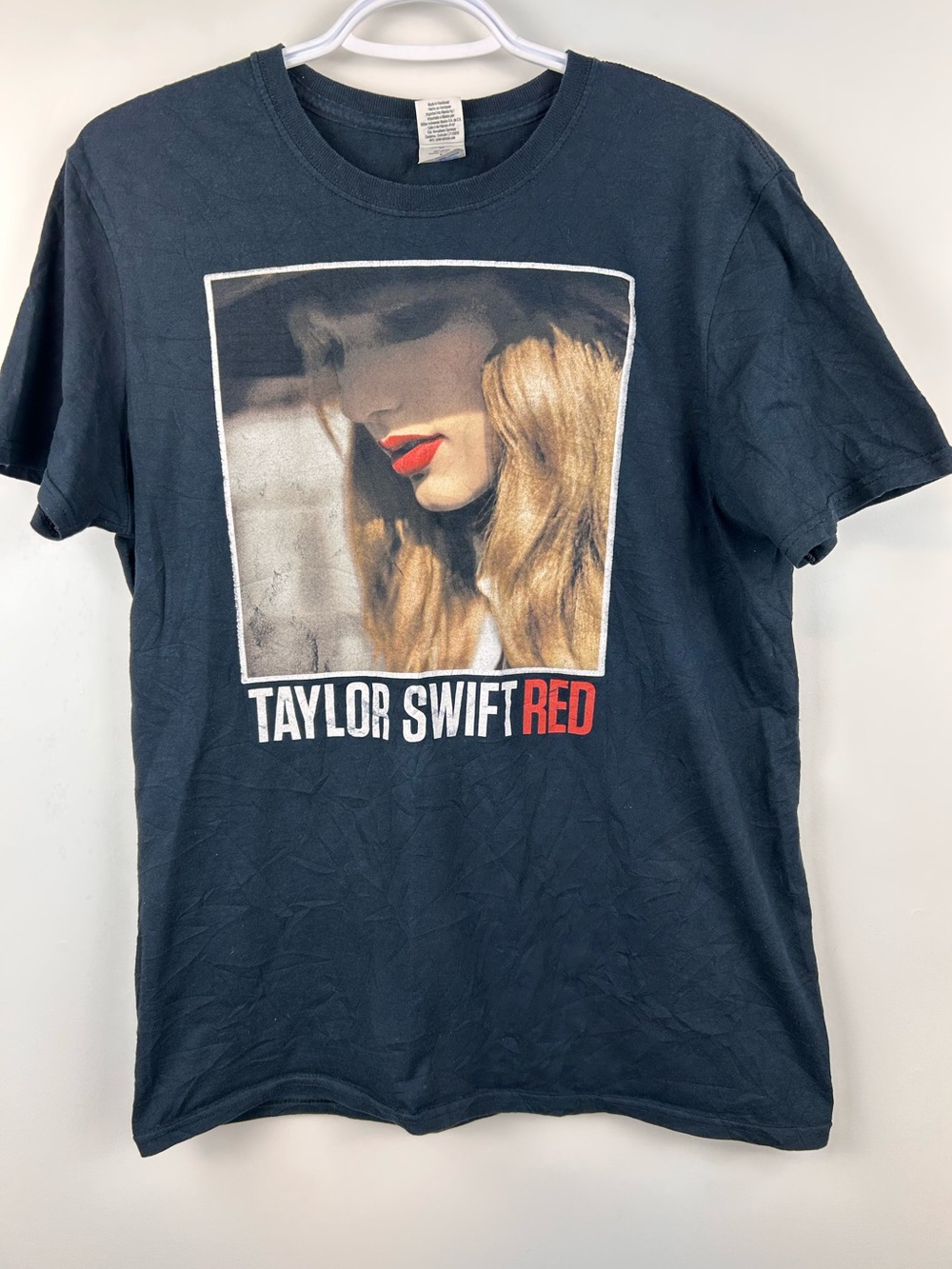 Taylor Swift RED Tour 2013 Graphic Band Tee Black Concert Shirt Size M